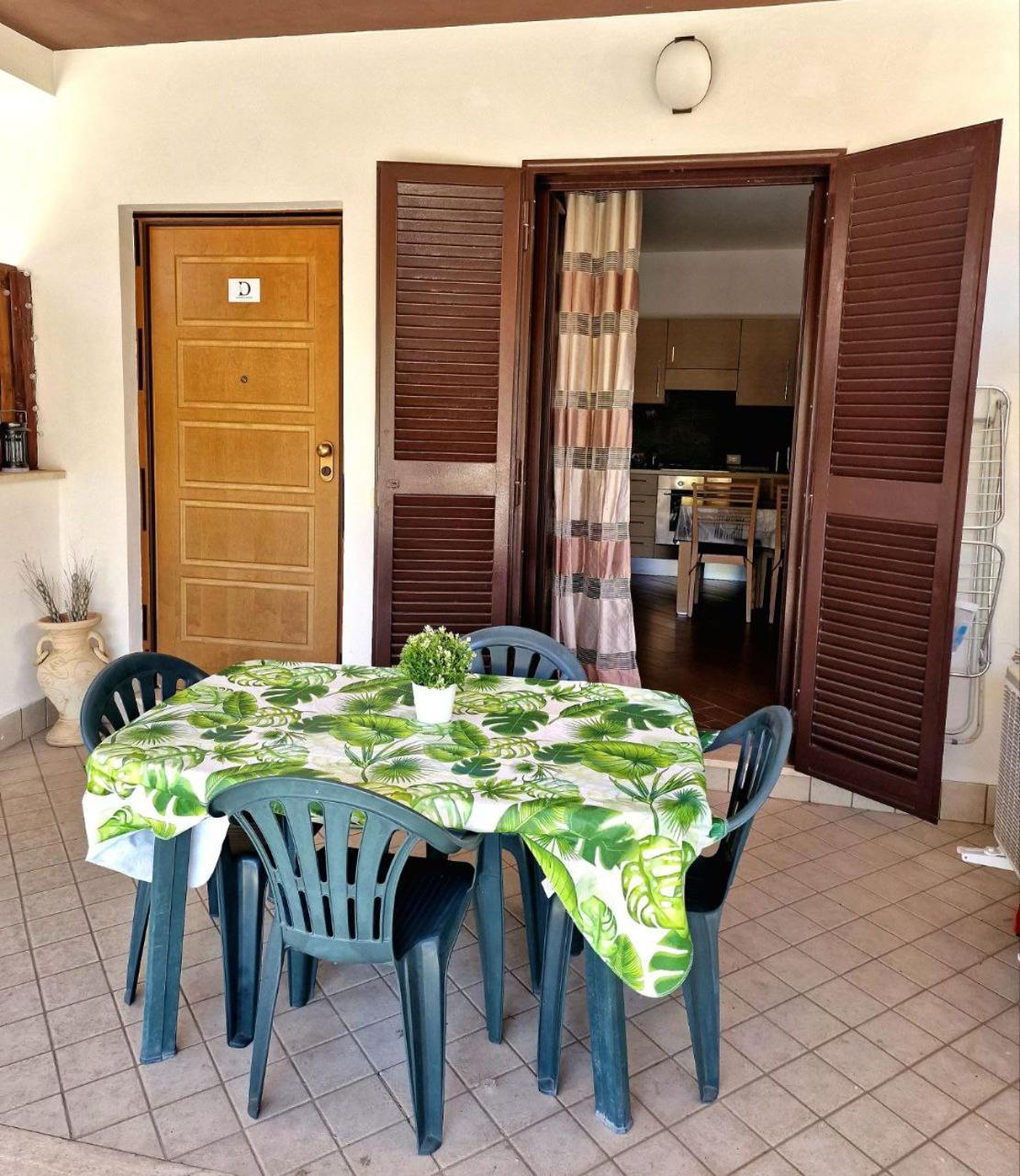 Domus Livio, 7 Min Fco Airport, Free Wifi, Garden Apartment, 2 Tv Hd 피우미치노 외부 사진